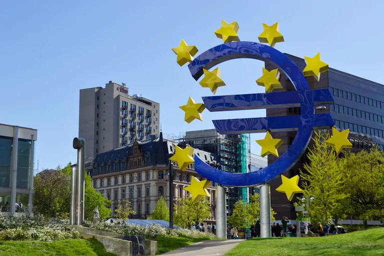 ECB 10. septembra lēmums: vai pazeminās noguldījumu likmi?