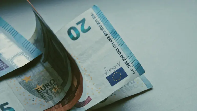 Vai Latvijas Banka līdz 2026. gada beigām mainīs IKP prognozi?